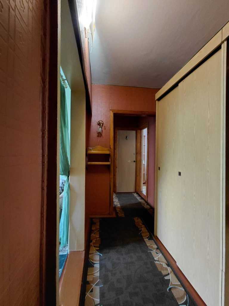 Продажа 3-комнатной квартиры 67 м², Возрождения просп., 49