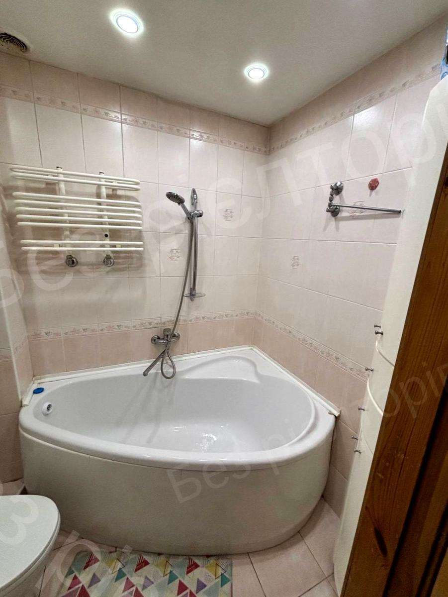 Продажа 2-комнатной квартиры 52 м², Юрия Шумского ул., 8