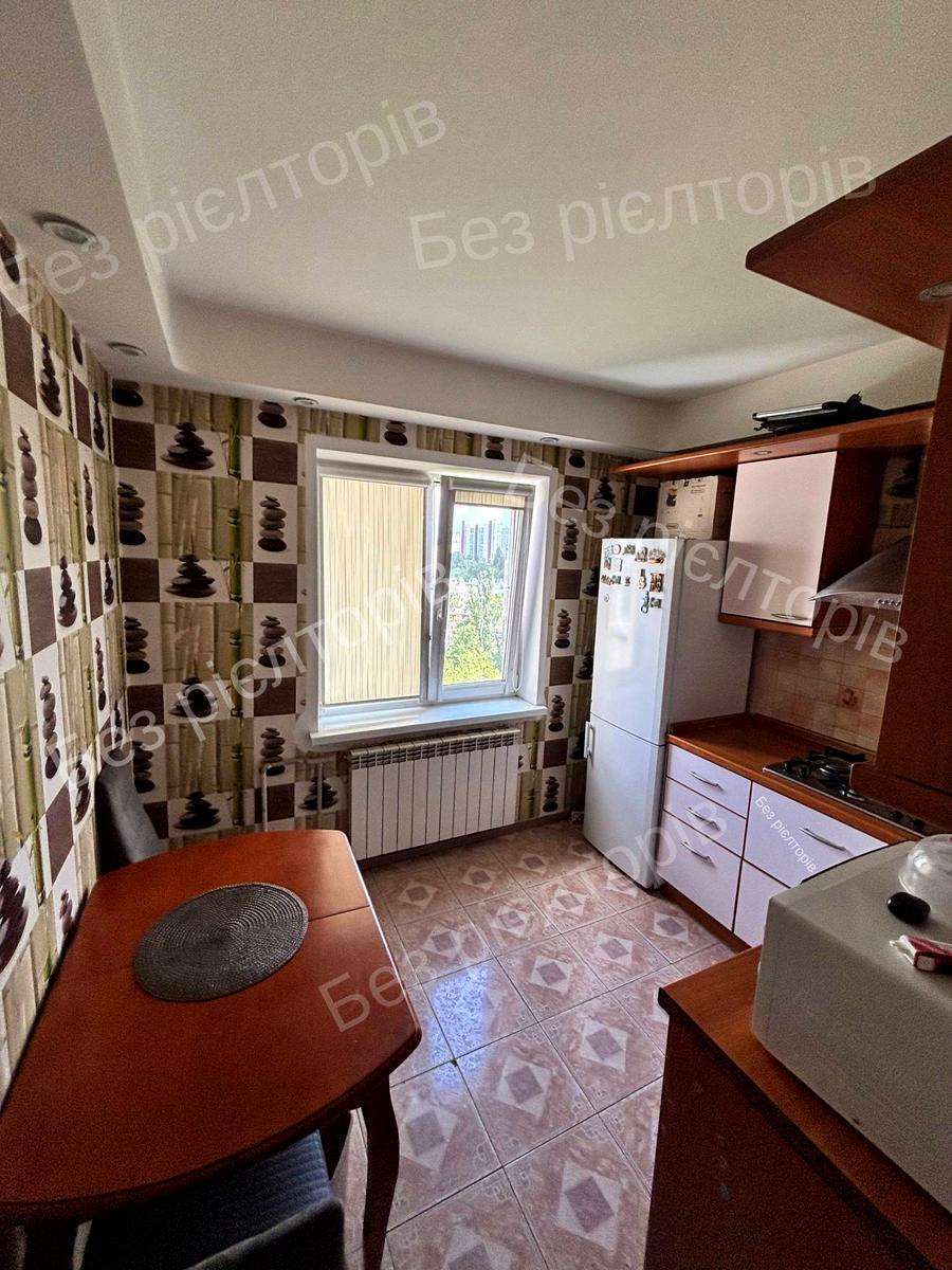 Продажа 2-комнатной квартиры 52 м², Юрия Шумского ул., 8