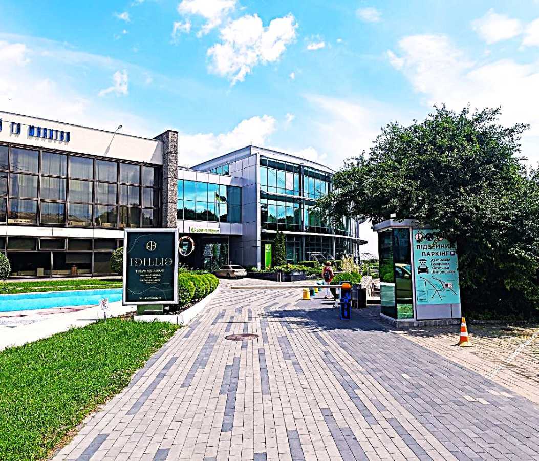 Продажа машиноместа 19 м², Героев Крут аллея, 1