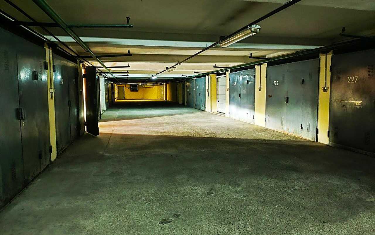 Продажа машиноместа 19 м², Героев Крут аллея, 1