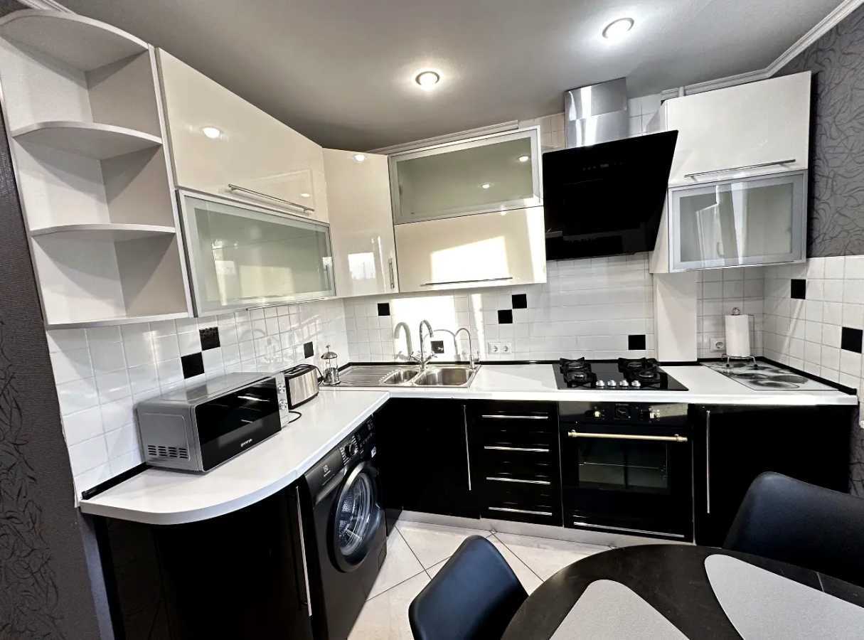 Продаж 2-кімнатної квартири 52.3 м², Бурмистенка вул., 12