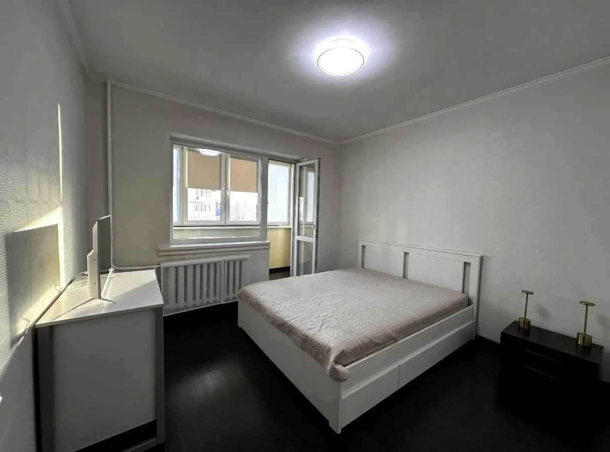 Продаж 2-кімнатної квартири 52.3 м², Бурмистенка вул., 12