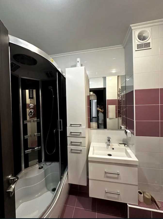 Продаж 2-кімнатної квартири 52.3 м², Бурмистенка вул., 12