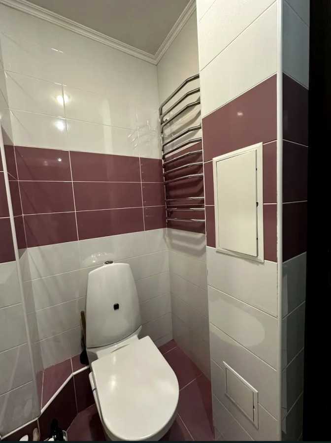 Продаж 2-кімнатної квартири 52.3 м², Бурмистенка вул., 12