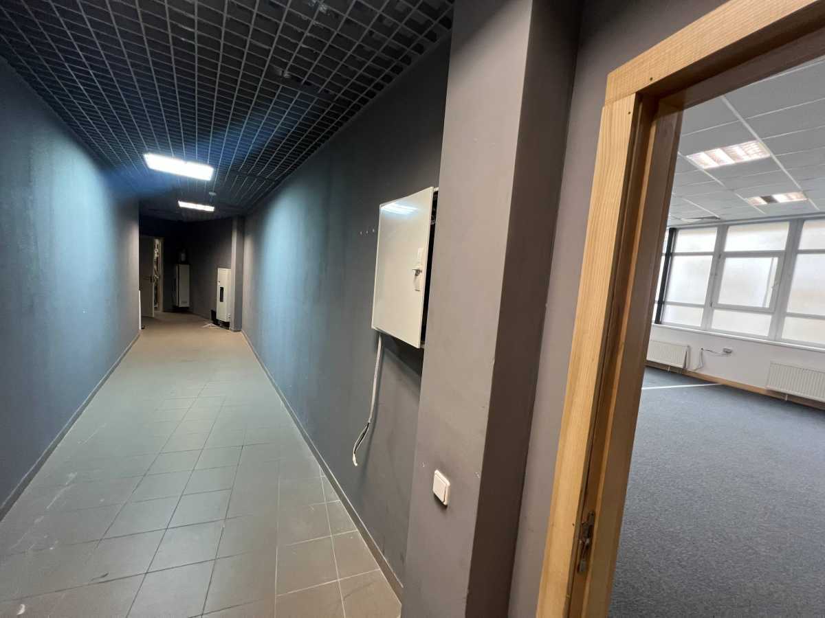 Оренда офісу 300 м², Євгена Коновальця вул., 36-Д