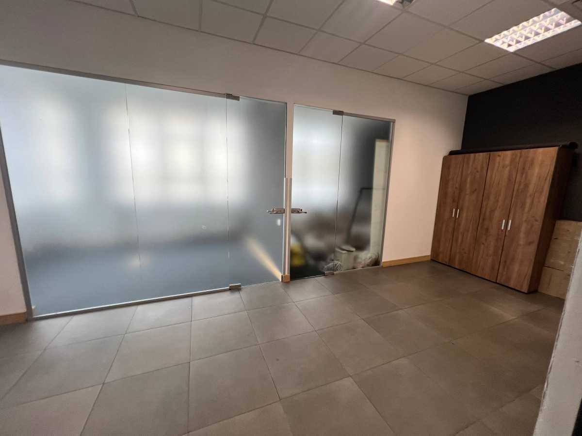 Оренда офісу 300 м², Євгена Коновальця вул., 36-Д