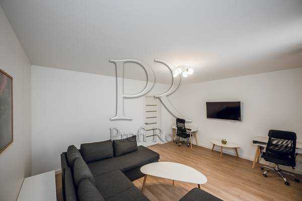 Продаж 2-кімнатної квартири 60 м², Печерська вул., 24