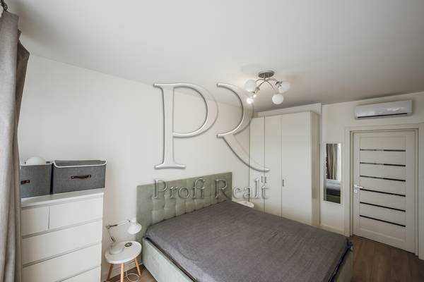 Продаж 2-кімнатної квартири 60 м², Печерська вул., 24