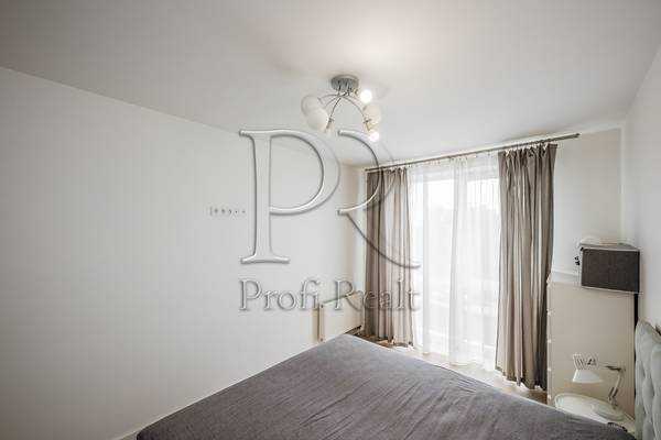 Продаж 2-кімнатної квартири 60 м², Печерська вул., 24