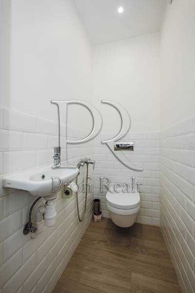 Продаж 2-кімнатної квартири 60 м², Печерська вул., 24