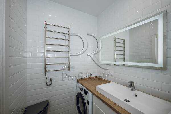 Продаж 2-кімнатної квартири 60 м², Печерська вул., 24