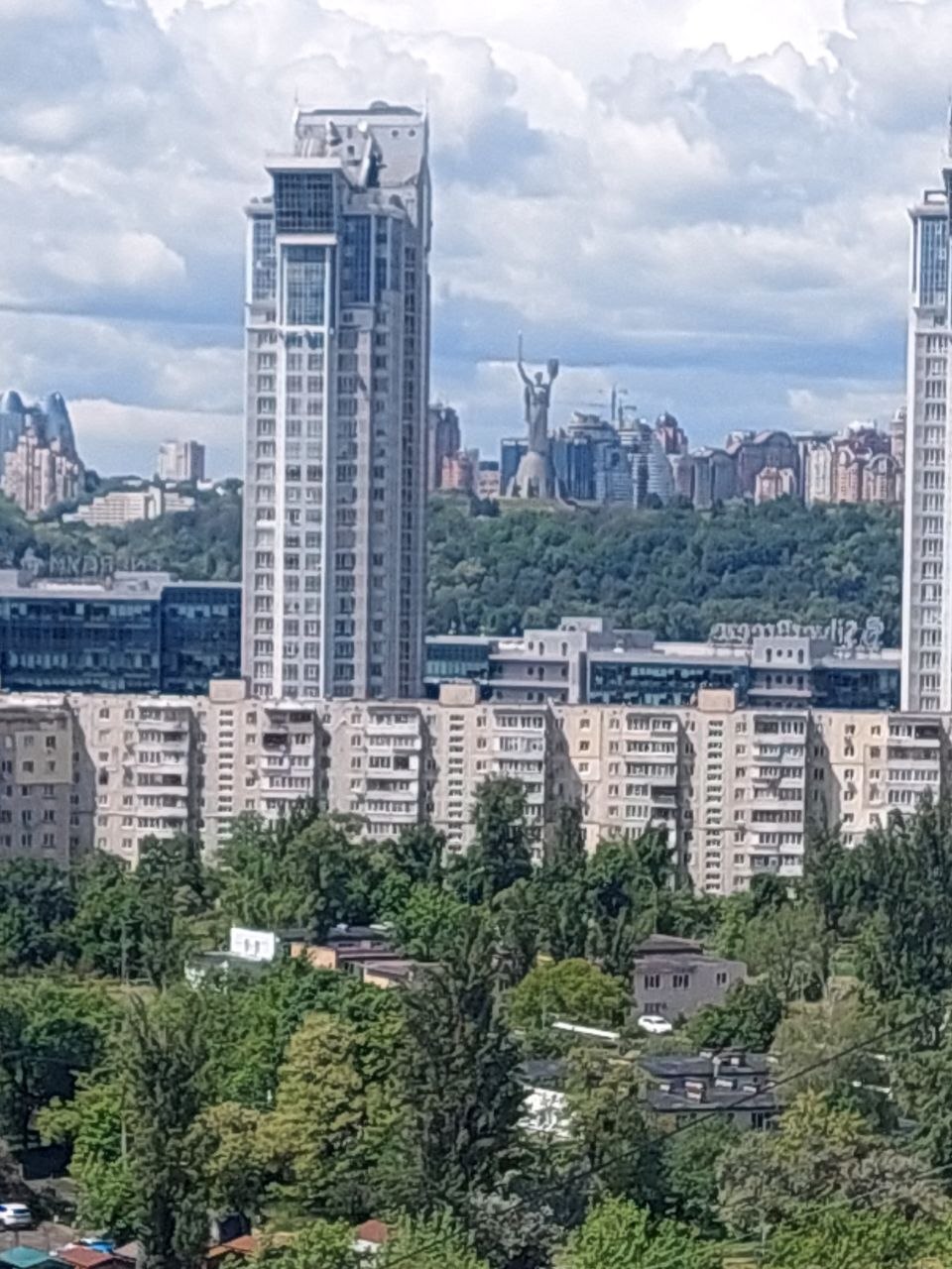 Аренда 3-комнатной квартиры 68 м², Амвросия Бучмы ул., 8