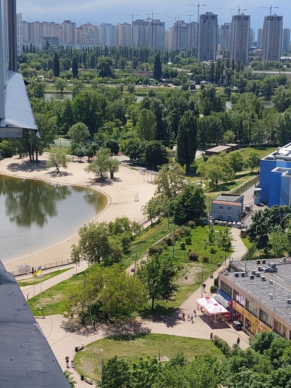 Аренда 3-комнатной квартиры 68 м², Амвросия Бучмы ул., 8