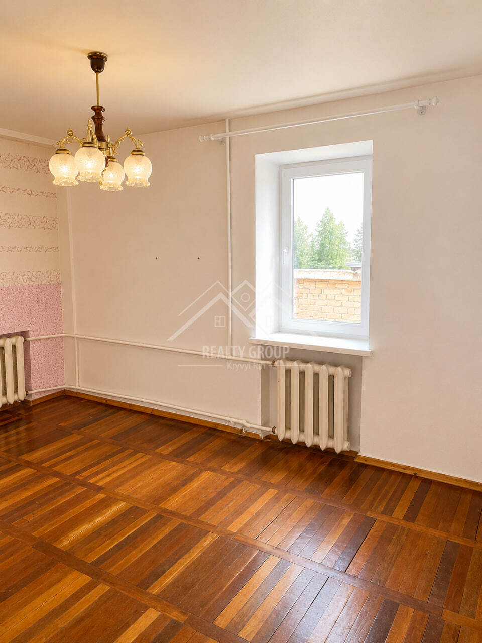 Продаж 4-кімнатної квартири 75 м², Віталія Матусевича вул.