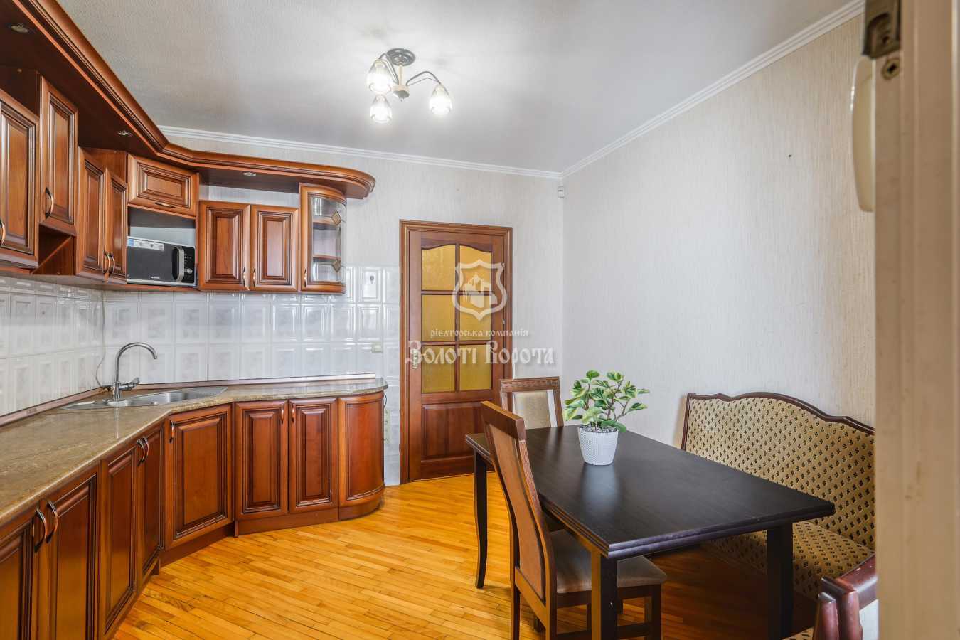 Продажа 3-комнатной квартиры 90.4 м², Вишняковская ул., 7А