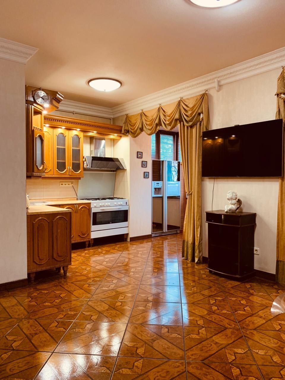 Оренда 2-кімнатної квартири 75 м², Леоніда Первомайського вул., 9А