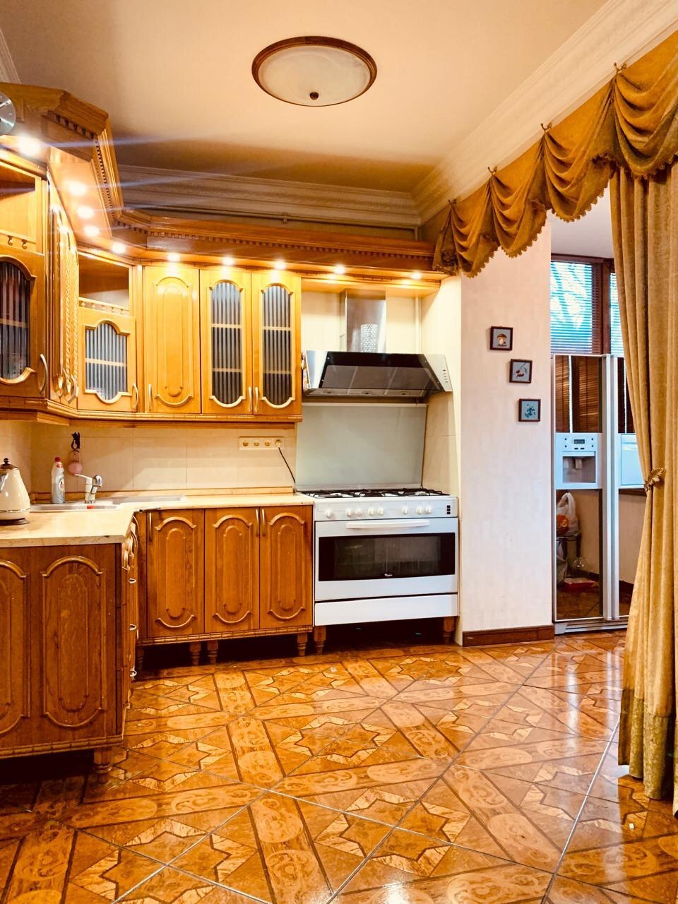 Оренда 2-кімнатної квартири 75 м², Леоніда Первомайського вул., 9А
