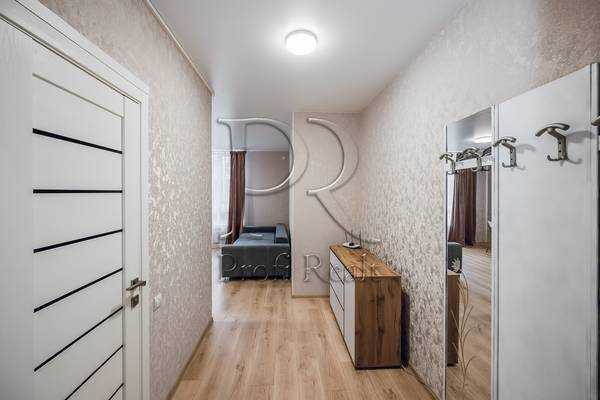 Продаж 1-кімнатної квартири 35 м², Квітки Цісик вул., 32