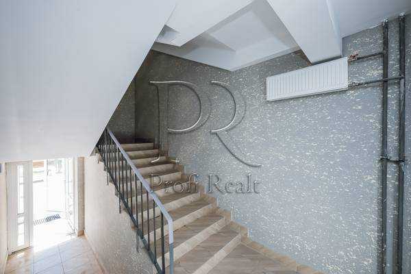 Продаж 1-кімнатної квартири 35 м², Квітки Цісик вул., 32