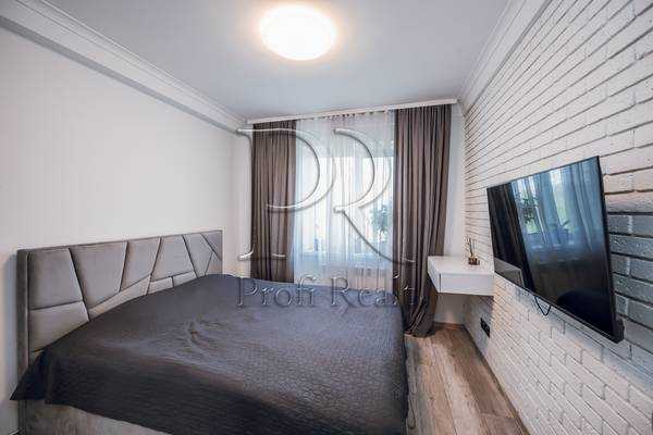 Продажа 3-комнатной квартиры 60 м², Победы просп., 148/1