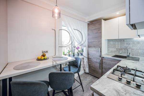 Продажа 3-комнатной квартиры 60 м², Победы просп., 148/1