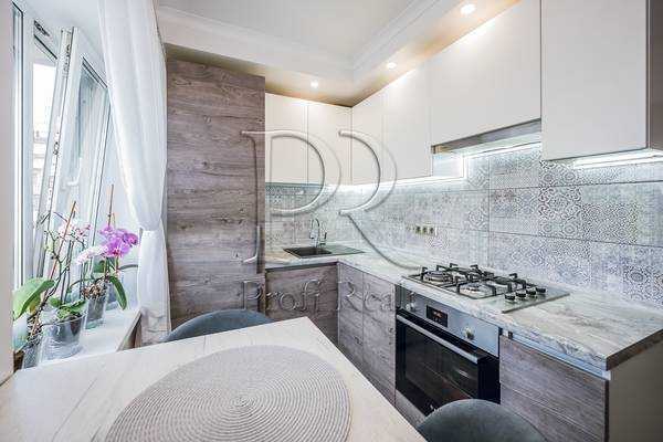 Продажа 3-комнатной квартиры 60 м², Победы просп., 148/1