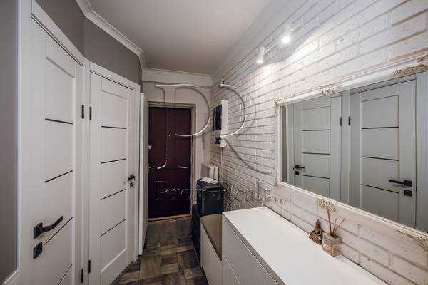 Продажа 3-комнатной квартиры 60 м², Победы просп., 148/1
