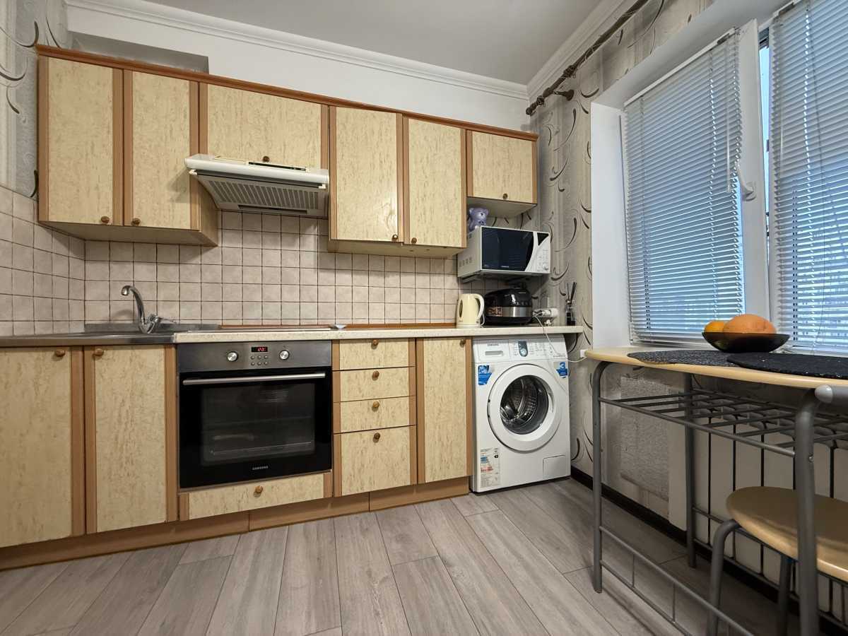 Аренда 1-комнатной квартиры 30.2 м², Оболонская наб., 3