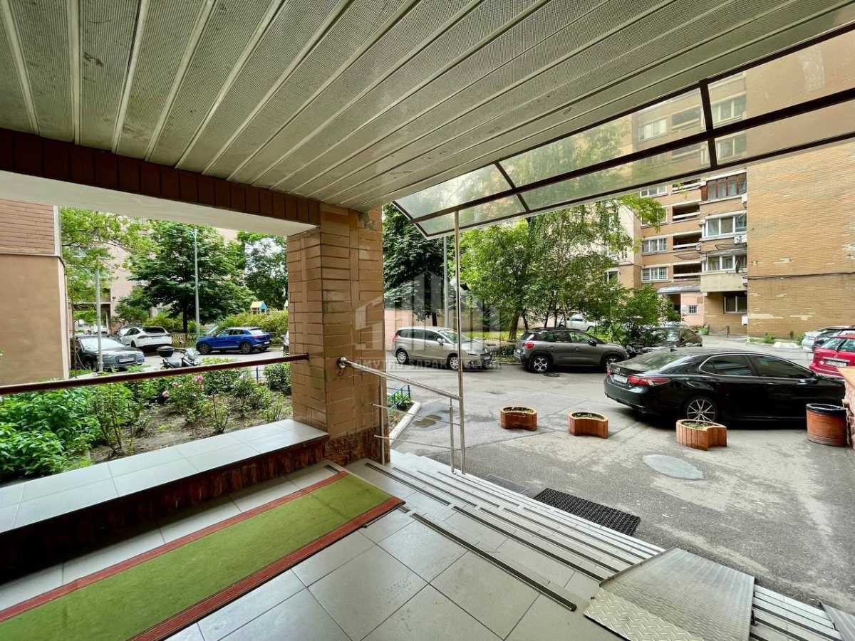 Продажа 2-комнатной квартиры 56.2 м², Владимира Антоновича ул., 102
