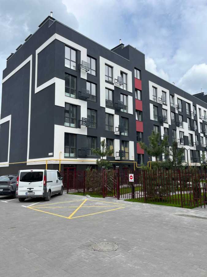 Продаж 1-кімнатної квартири 31 м², Інститутська вул., 5