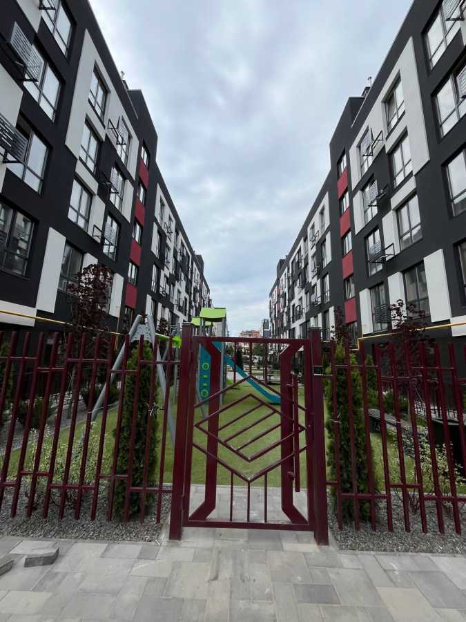 Продаж 1-кімнатної квартири 31 м², Інститутська вул., 5