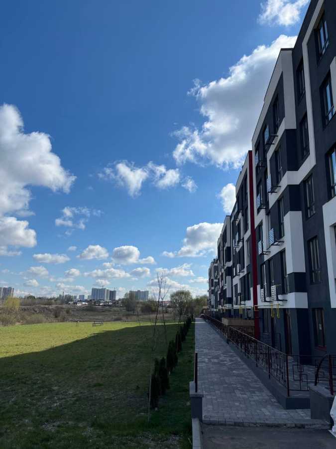 Продаж 1-кімнатної квартири 34 м², Грушевського вул., 12