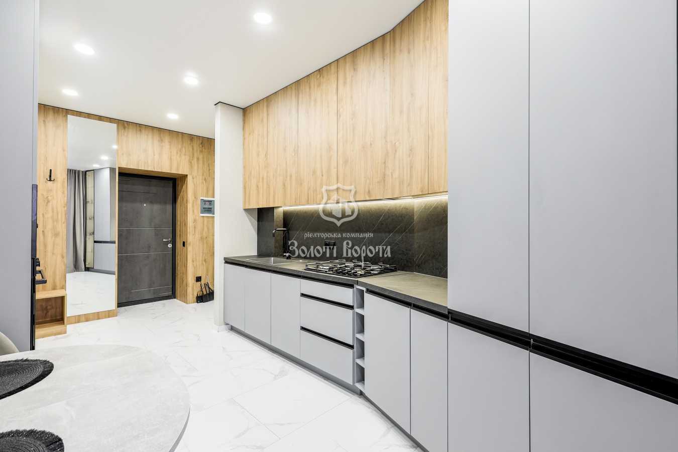 Продаж 1-кімнатної квартири 38 м², Героїв Небесної Сотні просп., 16/10