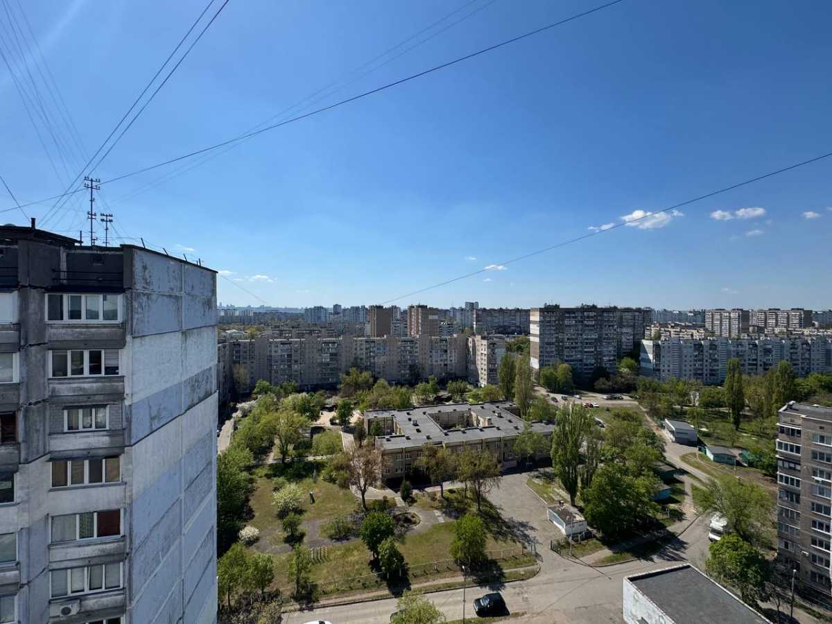 Продажа 3-комнатной квартиры 84 м², Николая Закревского ул., 35