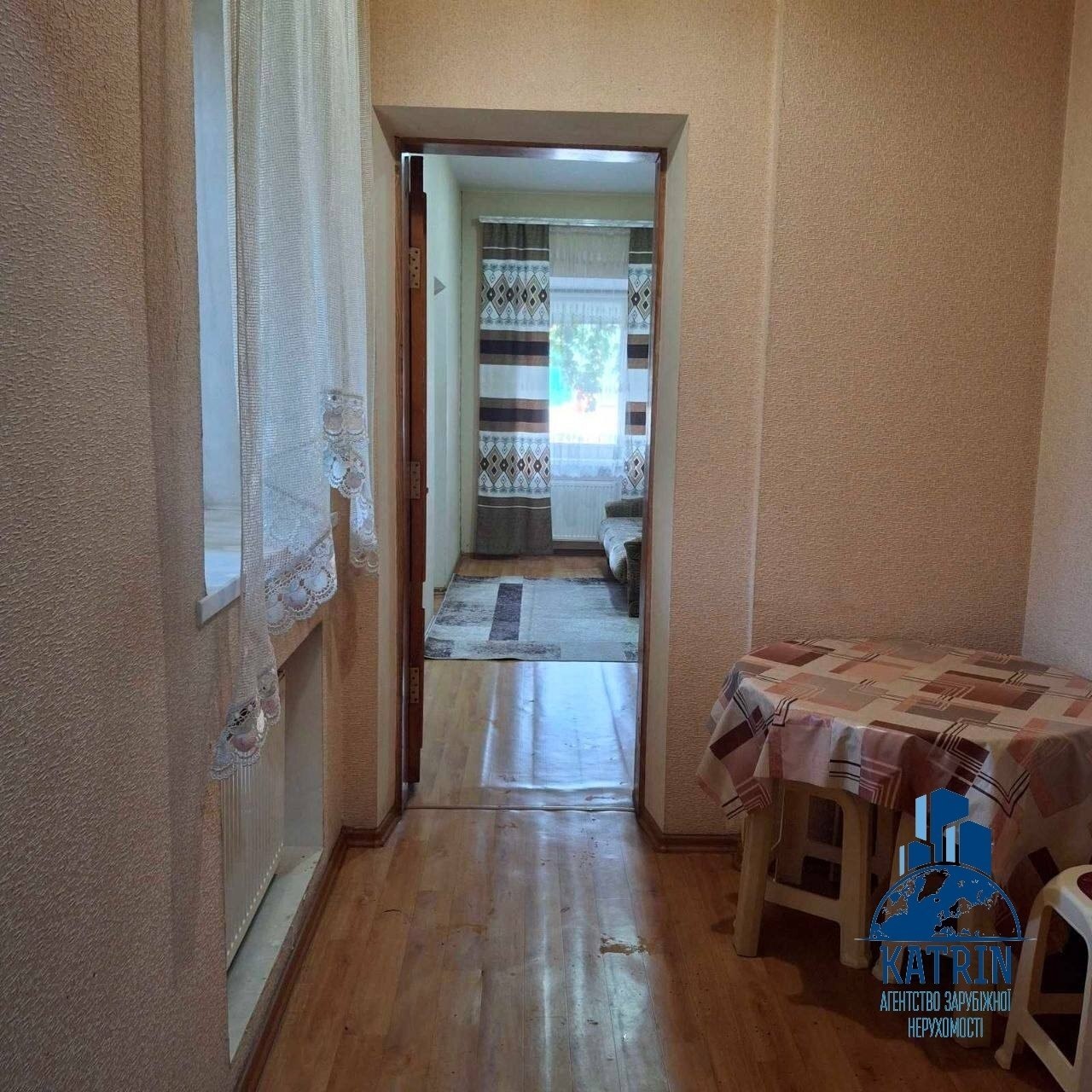 Оренда 1-кімнатної квартири 26 м², Івана Єзау вул.