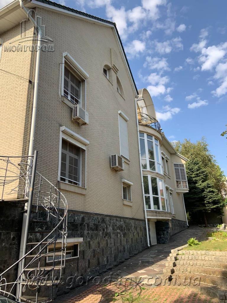 Продажа поместья 1500 м², Лазаряна ул.