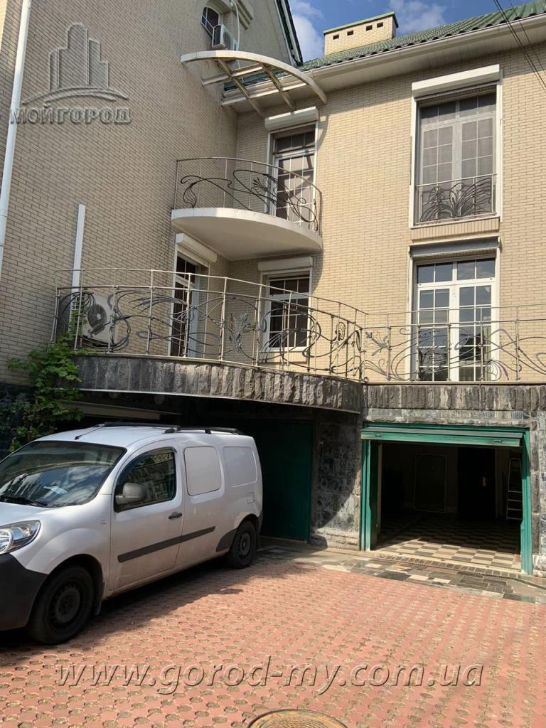 Продажа поместья 1500 м², Лазаряна ул.