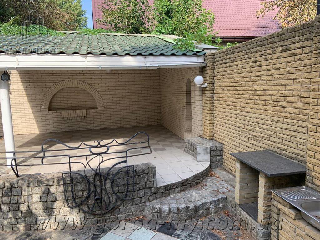 Продажа поместья 1500 м², Лазаряна ул.