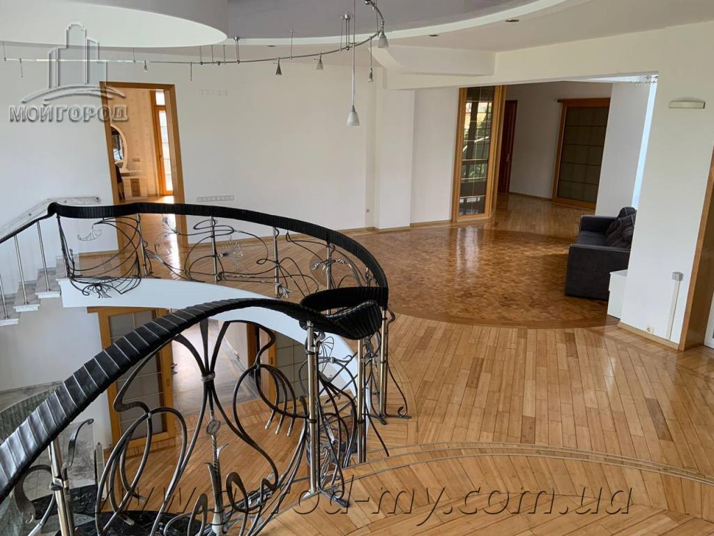 Продажа поместья 1500 м², Лазаряна ул.