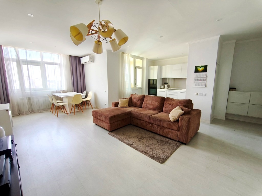 Аренда 3-комнатной квартиры 86 м², Краснопольская ул., 2Г
