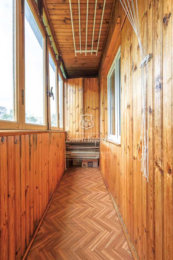 Продаж 1-кімнатної квартири 32.2 м², Березняківська вул., 14