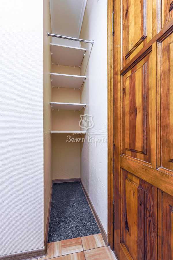 Продаж 1-кімнатної квартири 32.2 м², Березняківська вул., 14