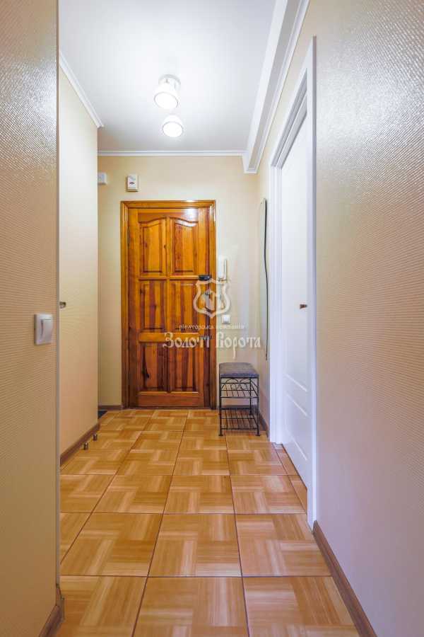 Продаж 1-кімнатної квартири 32.2 м², Березняківська вул., 14