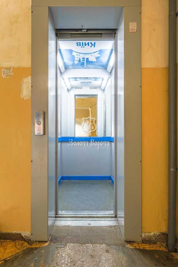 Продаж 1-кімнатної квартири 32.2 м², Березняківська вул., 14