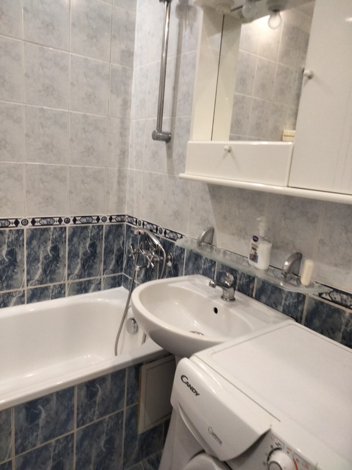 Аренда 3-комнатной квартиры 64 м², Полесская ул., 10