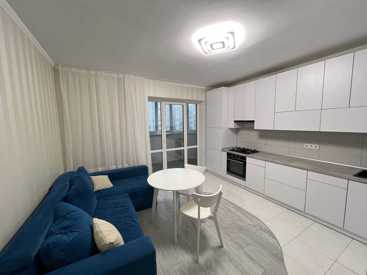 Продаж 1-кімнатної квартири 49 м², Лесі Українки вул., 2