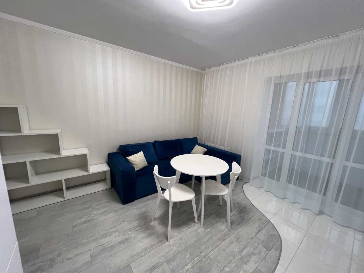 Продаж 1-кімнатної квартири 49 м², Лесі Українки вул., 2