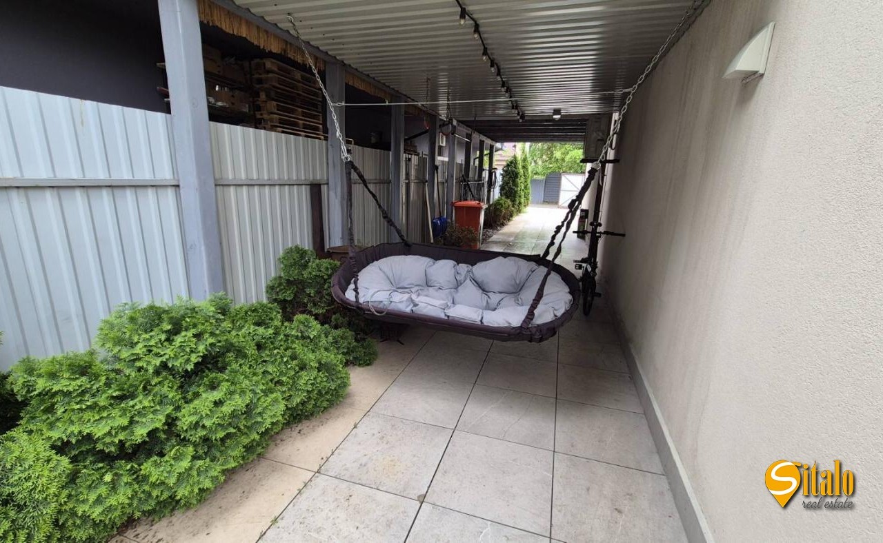 Продажа 3-комнатной квартиры 100 м², 52-я Садовая ул.