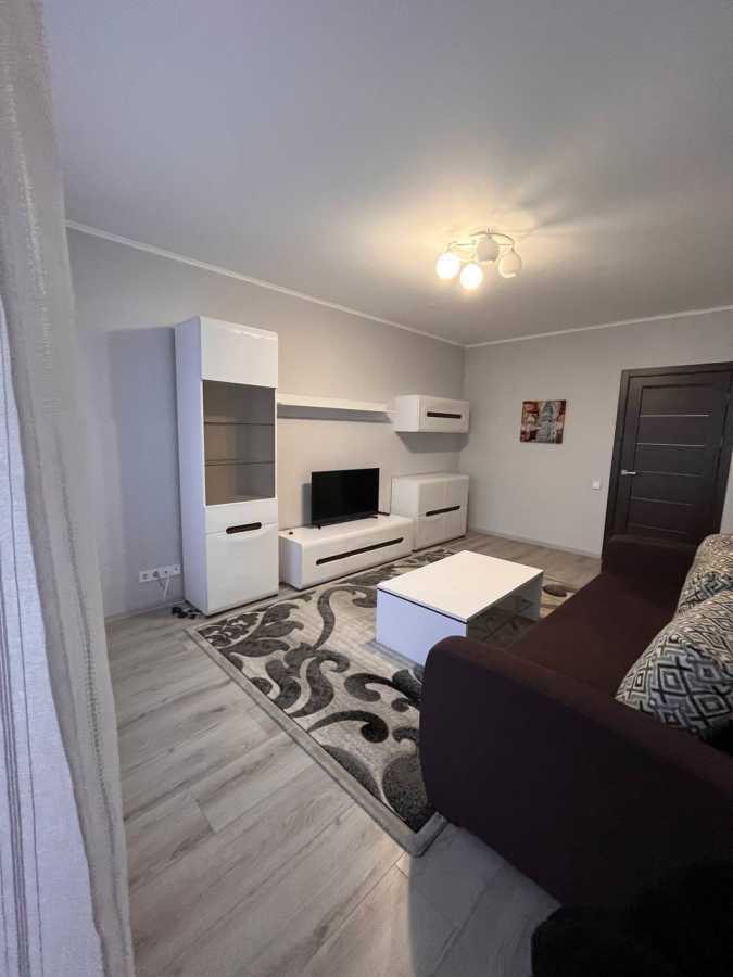 Продажа 2-комнатной квартиры 72 м², Сергея Данченко ул., 5